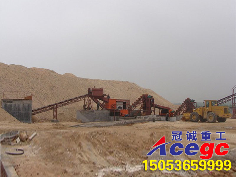 湖南河沙洗砂機(jī)工作現(xiàn)場(chǎng) 湖南河沙洗砂機(jī)工作現(xiàn)場(chǎng)