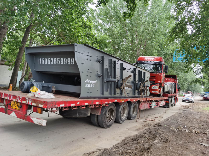 振動篩沙設(shè)備發(fā)往遼寧 振動篩沙設(shè)備發(fā)往遼寧